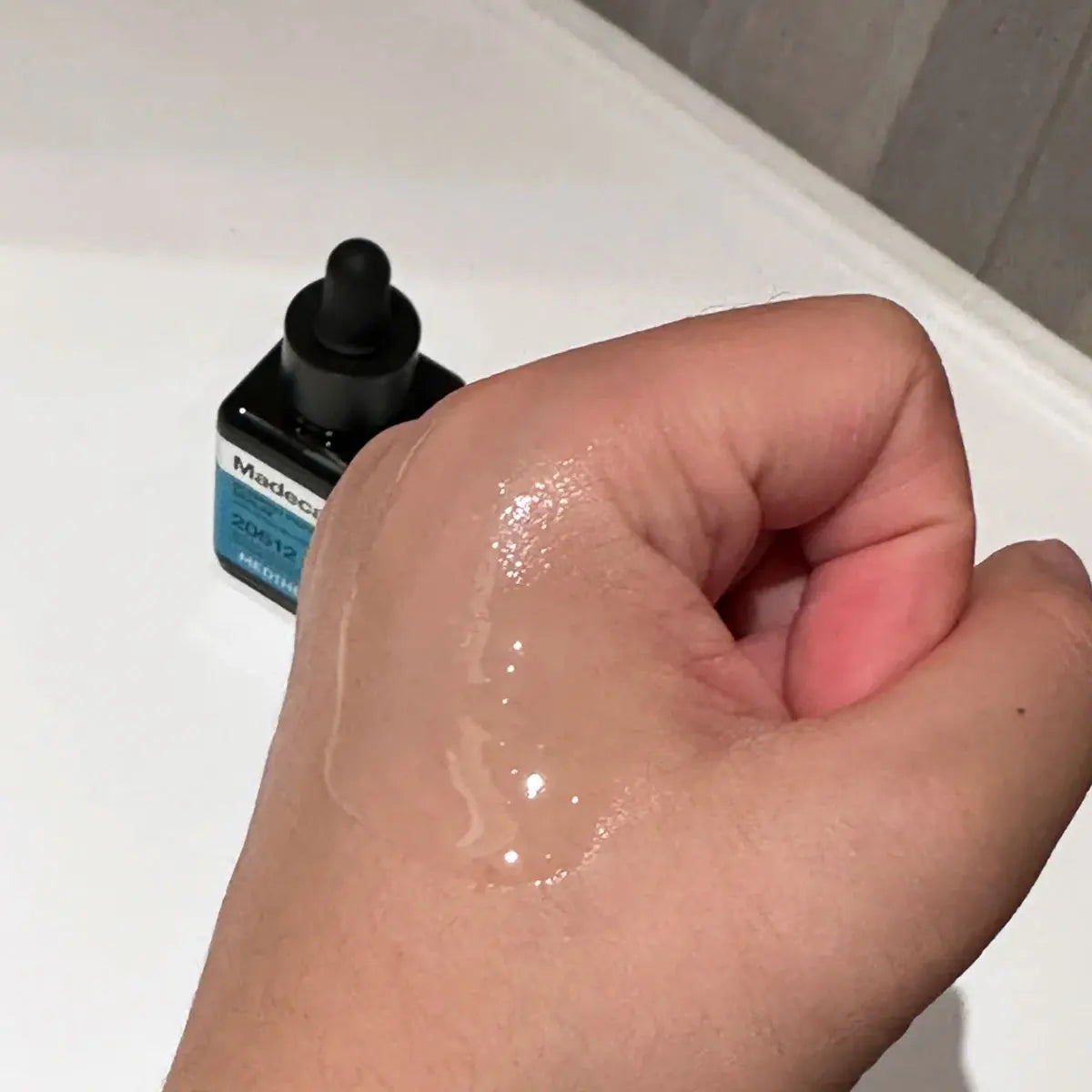 MEDIHEAL Serum,Breathable Formula,Leaves Skin Feeling Soft,Comforting Skin Sensation,Korean Skincare,K-Beauty,Korean Makeup